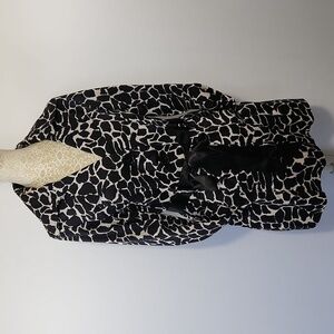 Lun Women's Animal Print Button Up Belted 3/4 Sleeve Collared Lined Jacket SZ M